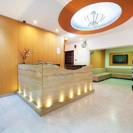 Hotel Apra Inn Nowe Delhi Zewnętrze zdjęcie