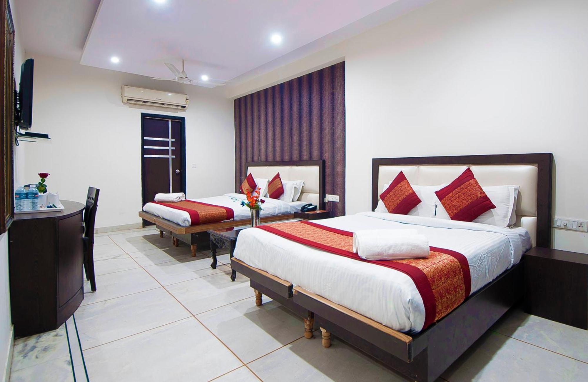 Hotel Apra Inn Nowe Delhi Zewnętrze zdjęcie