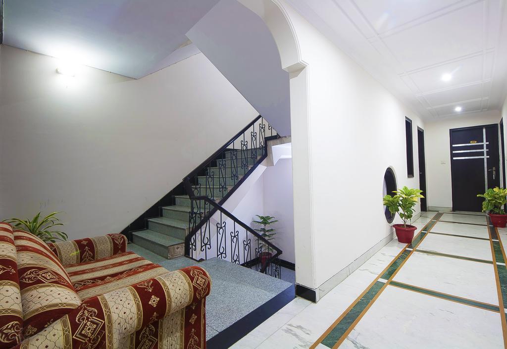 Hotel Apra Inn Nowe Delhi Zewnętrze zdjęcie