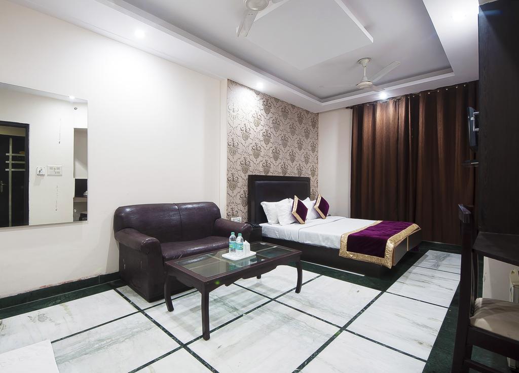 Hotel Apra Inn Nowe Delhi Zewnętrze zdjęcie