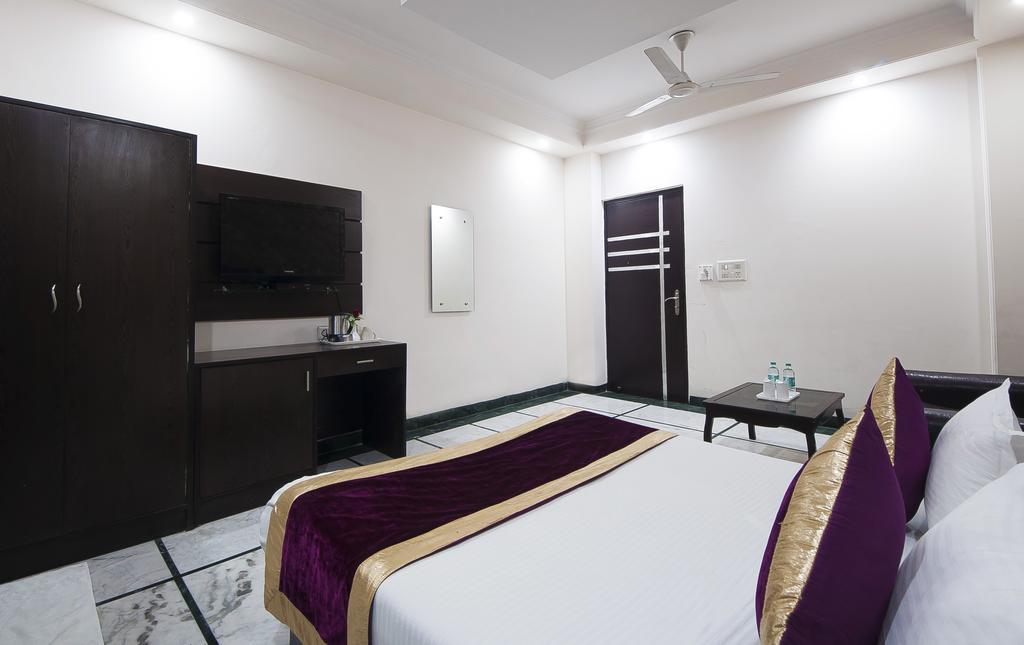 Hotel Apra Inn Nowe Delhi Zewnętrze zdjęcie