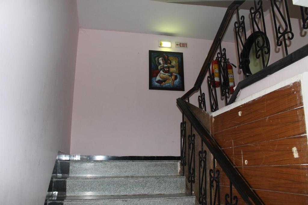Hotel Apra Inn Nowe Delhi Zewnętrze zdjęcie