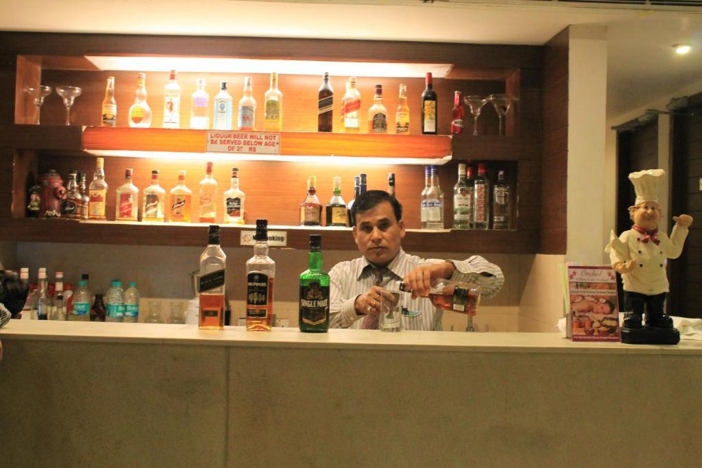 Hotel Apra Inn Nowe Delhi Zewnętrze zdjęcie