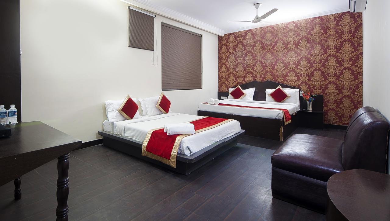 Hotel Apra Inn Nowe Delhi Zewnętrze zdjęcie