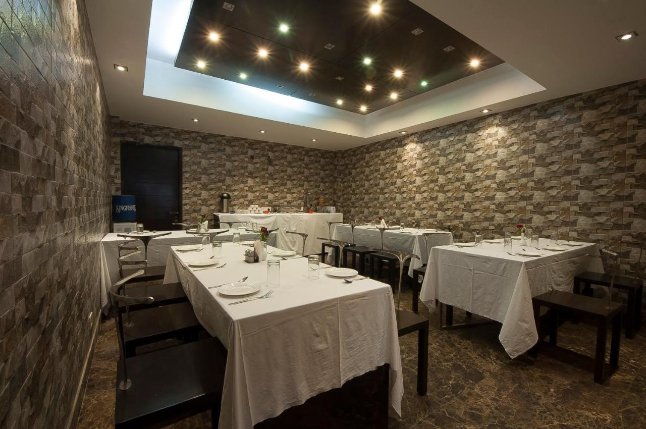 Hotel Apra Inn Nowe Delhi Zewnętrze zdjęcie