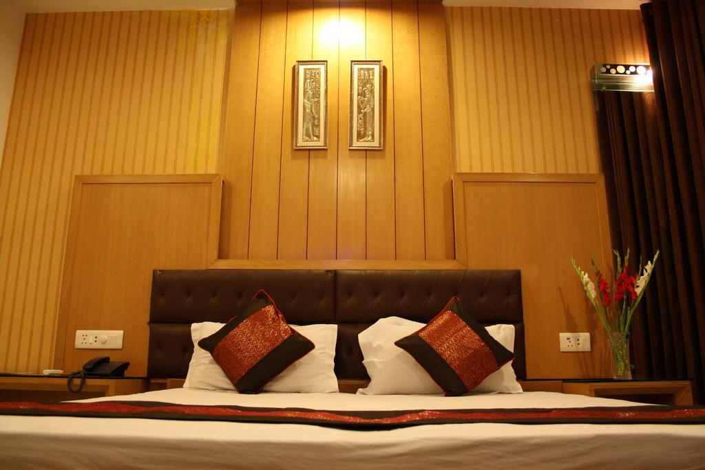 Hotel Apra Inn Nowe Delhi Zewnętrze zdjęcie